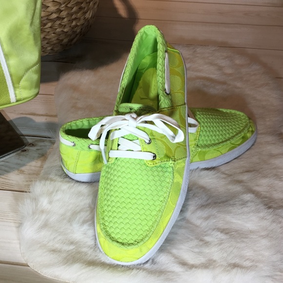 🆕Coach Malania Canvas Boat Shoe - Picture 1 of 8